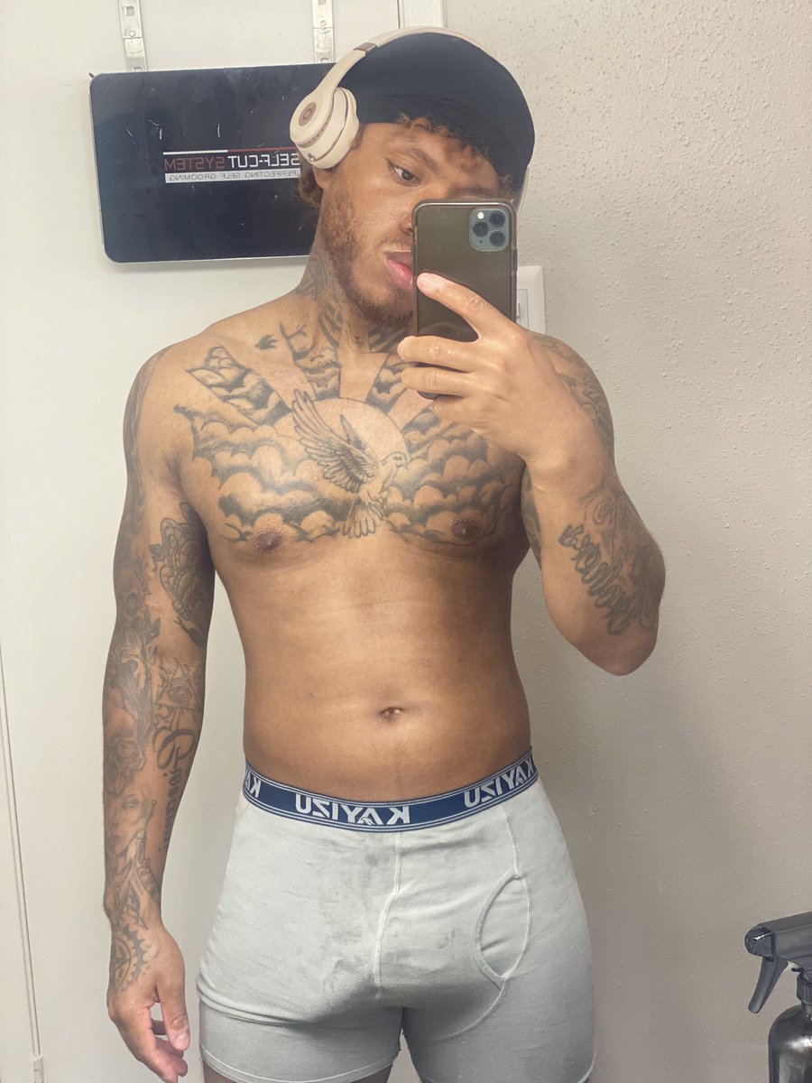 Iamredfoxx's tweet photo. 1st post 😎 https://t.co/TduOdK2wW6