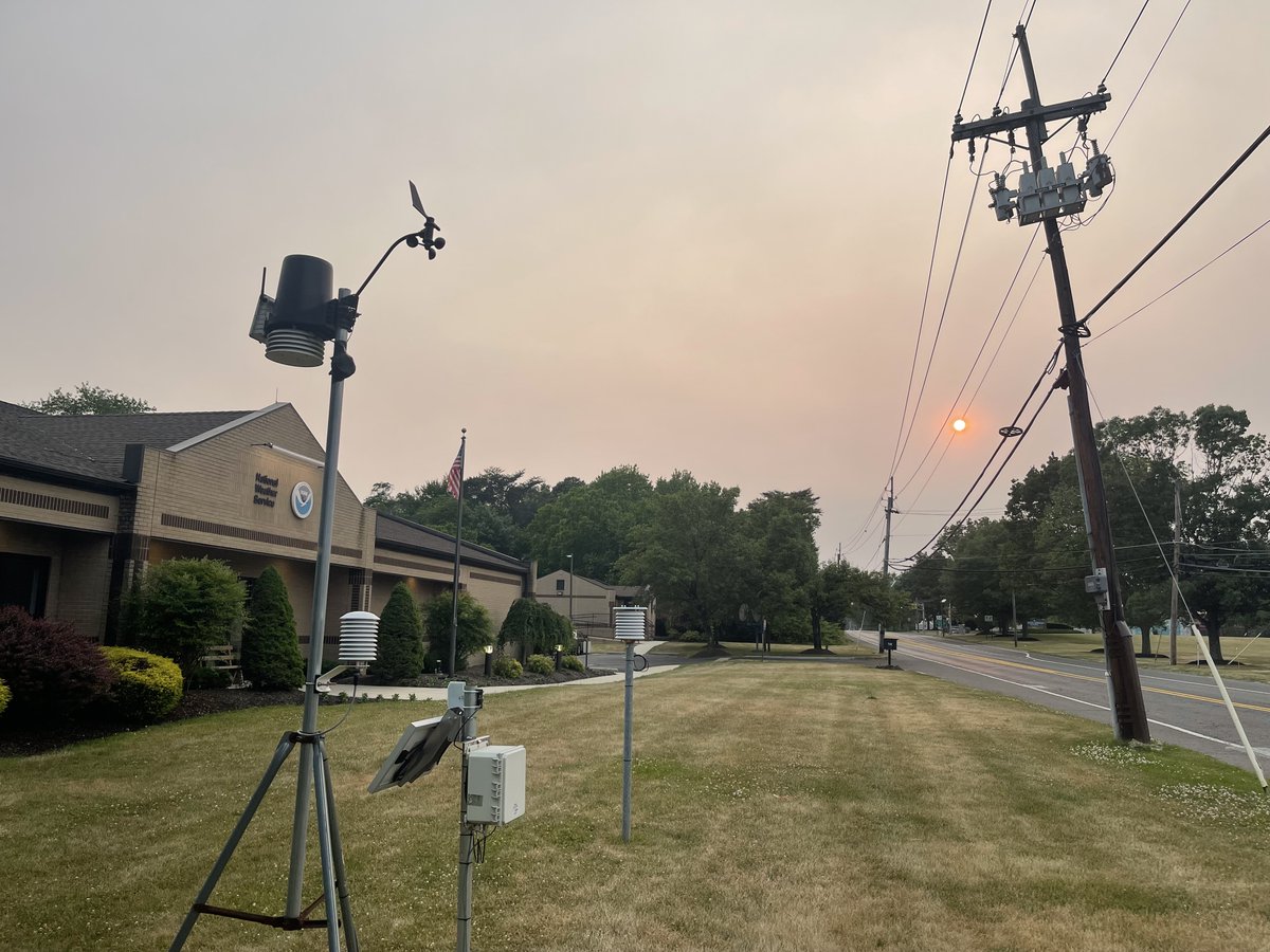 NWS_MountHolly's tweet image. The haze and smoke is getting to the Mount Holly office.