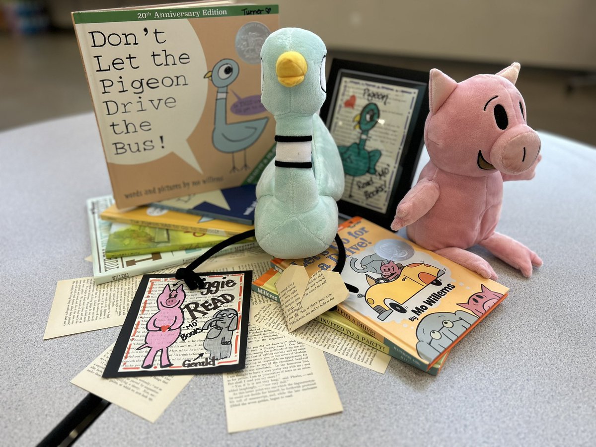 More favorite authors on display at LISD’s Lit Love Symposium! ♥️ <a href="/The_Pigeon/">The Pigeon</a> <a href="/MoWillems/">Mo Willems</a> #1LISD