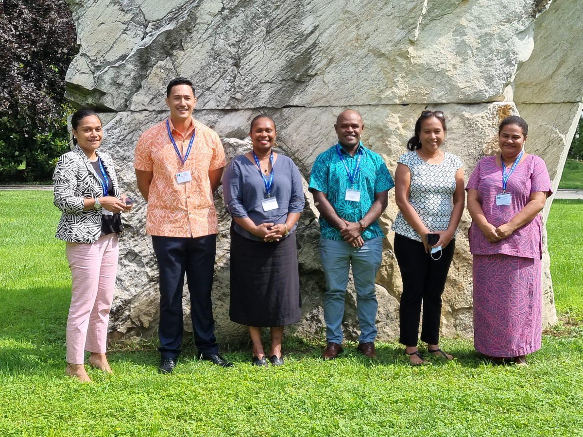 ILOPasifika's tweet photo. Pacific government representatives from 🇰🇮 🇫🇯🇼🇸🇸🇧🇻🇺are at @ITCILO learning about global good practices related to Bilateral Labour Migration Agreements &amp; sharing their #Pacific experience with participants from across the world 🌏 ! #MigrationMPTF #PCCMHS https://t.co/ViCHeDZbuR