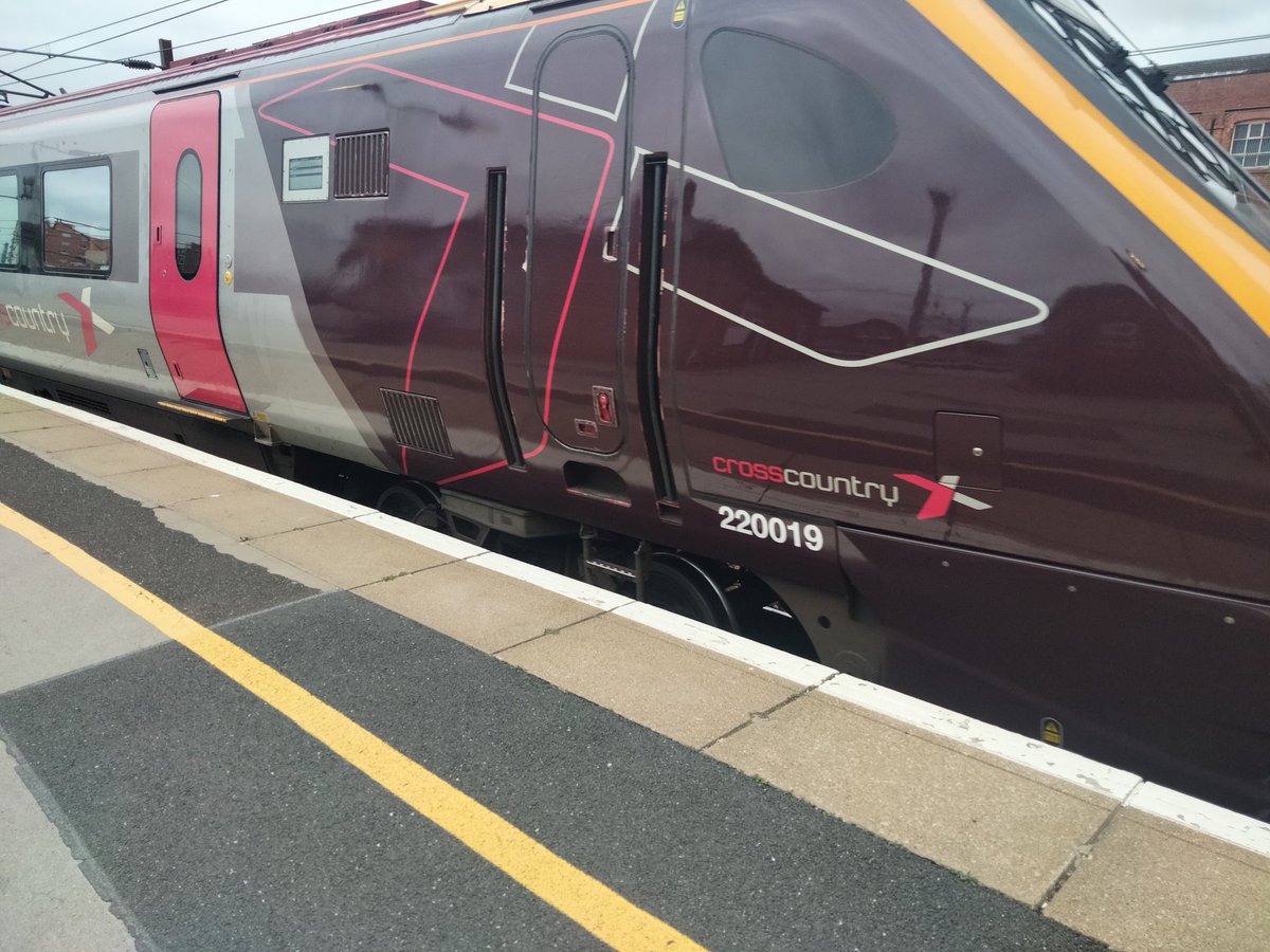 Harrod15S's tweet image. Another personal goal chalked off 😀😀😀 got my last of the class 220's I needed 220019 now ticked off at Doncaster this lunchtime whilst I was waiting for the LS 47's to arrive 
#class220 #crosscountry #Doncaster