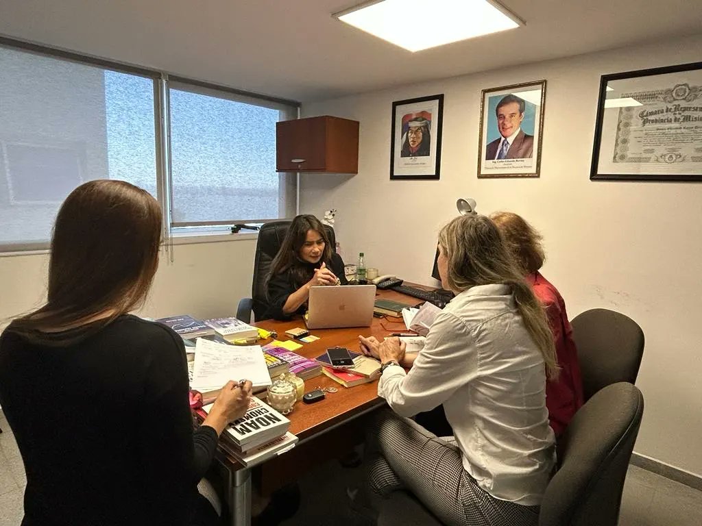 DecutRojas's tweet photo. Habilidades Interpersonales, Clima Emocional Laboral y Desarrollo Personal, orientada a empresarios, profesionales y docentes, entre otros.

La idea es poder concretar este espacio de formación para los primeros días de julio. Formar para creer, crear y crecer… #MisionesInspira https://t.co/cbq3SNdPRh