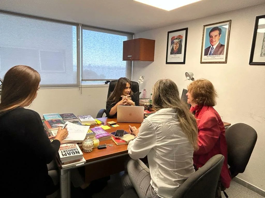 DecutRojas's tweet photo. Habilidades Interpersonales, Clima Emocional Laboral y Desarrollo Personal, orientada a empresarios, profesionales y docentes, entre otros.

La idea es poder concretar este espacio de formación para los primeros días de julio. Formar para creer, crear y crecer… #MisionesInspira https://t.co/cbq3SNdPRh