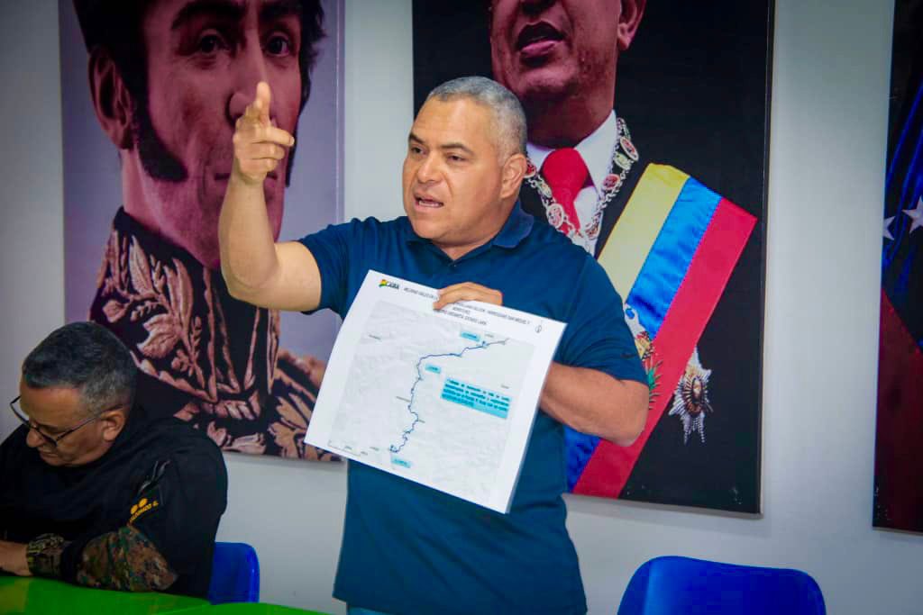 AdolfoP_Oficial's tweet photo. #6Jun Dirigí reunión de Fuerza de Tarea junto a los alcaldes y alcaldesa Bolivarianos para revisar y discutir sobre las zonas de mayor vulnerabilidad en el estado Lara con la llegada de las lluvias. Estar atentos y prevenidos nos garantiza minimizar los riesgos. @Seguridad_Lara https://t.co/kAAvdorRUH