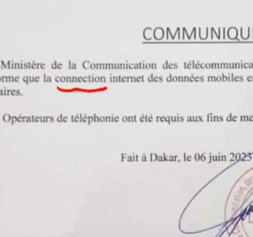 Des ministres nuls 
Néna 《connection》, merde way on écrit connexion Monsieur le sinistre.  
#FreeSenegal #MackyDegage