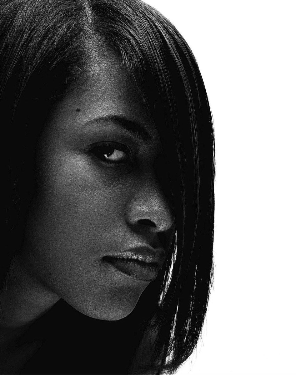 QualityAaliyah's tweet photo. Aaliyah (1997) https://t.co/LgbIC9MYxU