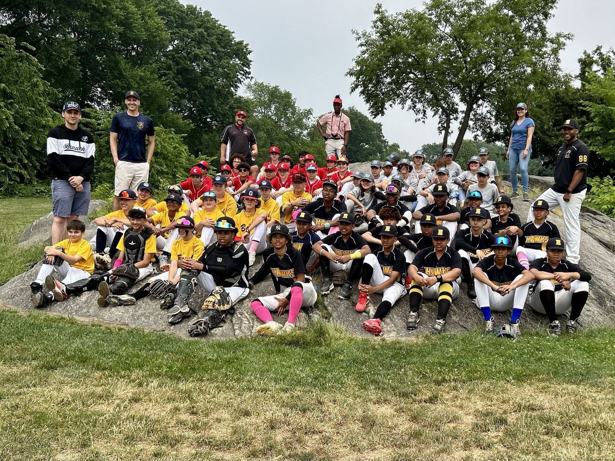 I.S. 318 Baseball tweet media