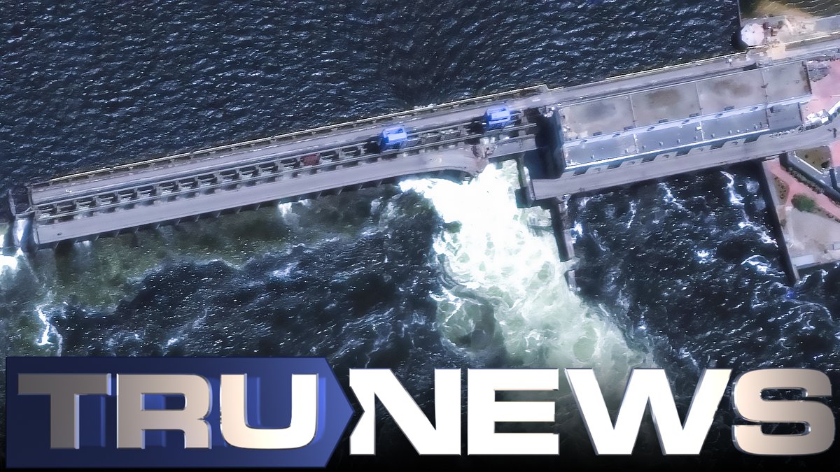 TruNews's tweet photo. 🚨 NEW SHOW! 🚨
Ukraine or Russia? Who Blew up Massive Dam?
#TruNews #NovaKakhovkaDam #StagedAttack #Hypersonic #Mossad #LIVgolf #UFO #Informant
https://t.co/r5RmYyOVBA https://t.co/8M2MdPE1dk