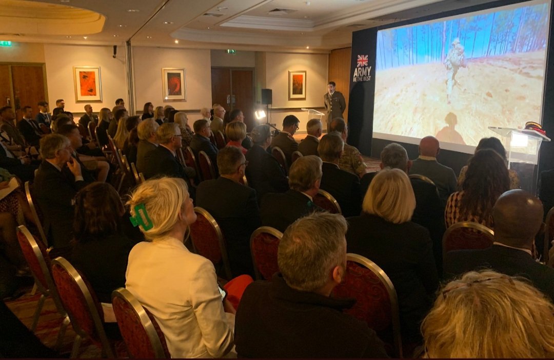 Full house in #Middlesbrough tonight! @Army_Engagement sharing #knowledge #understanding and #opportunity in the @BritishArmy Thanks to @ArmySportASCB for sending two amazing athletes to showcase elite sporting opportunities 🙏 #Teesside