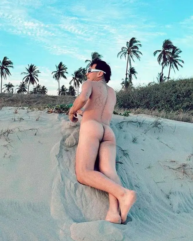 LimasFonseca's tweet photo. Rod Contreras desnudo https://t.co/OjTvkNR0Kb