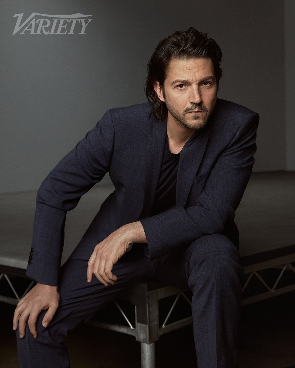 Variety's tweet image. Diego Luna couldn’t believe he was cast in #RogueOne: “I don’t see myself here. I love these films, but how do I fit here? No one has my accent. I’ve never thought this could be possible.” wp.me/pc8uak-1lCAlI