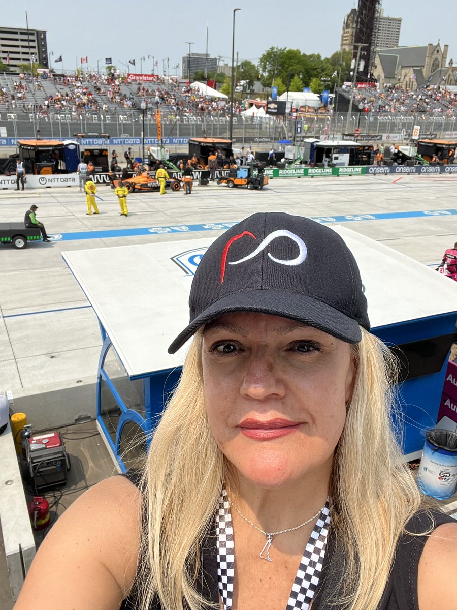 Final pic from the @detroitgp I promise… I wanted to show you again my Pato hat which I totally love but also… I spy with my one little eye the Autódromo Hermanos Rodríguez… can you find it in the pic? 👀🤗🏎️