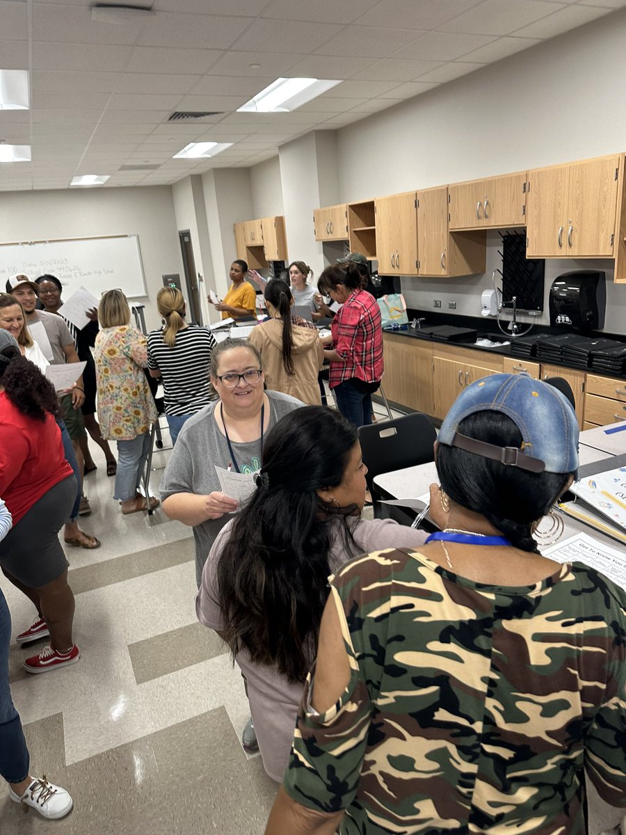 Today kicked off our Back to Basics training for our SLC/CAP teachers and paraprofessionals. We had a great turn out and loved seeing all the collaboration today! #weareinthistogether #lamarcisd #backtobasics @LamarCISD @lamar_cisd