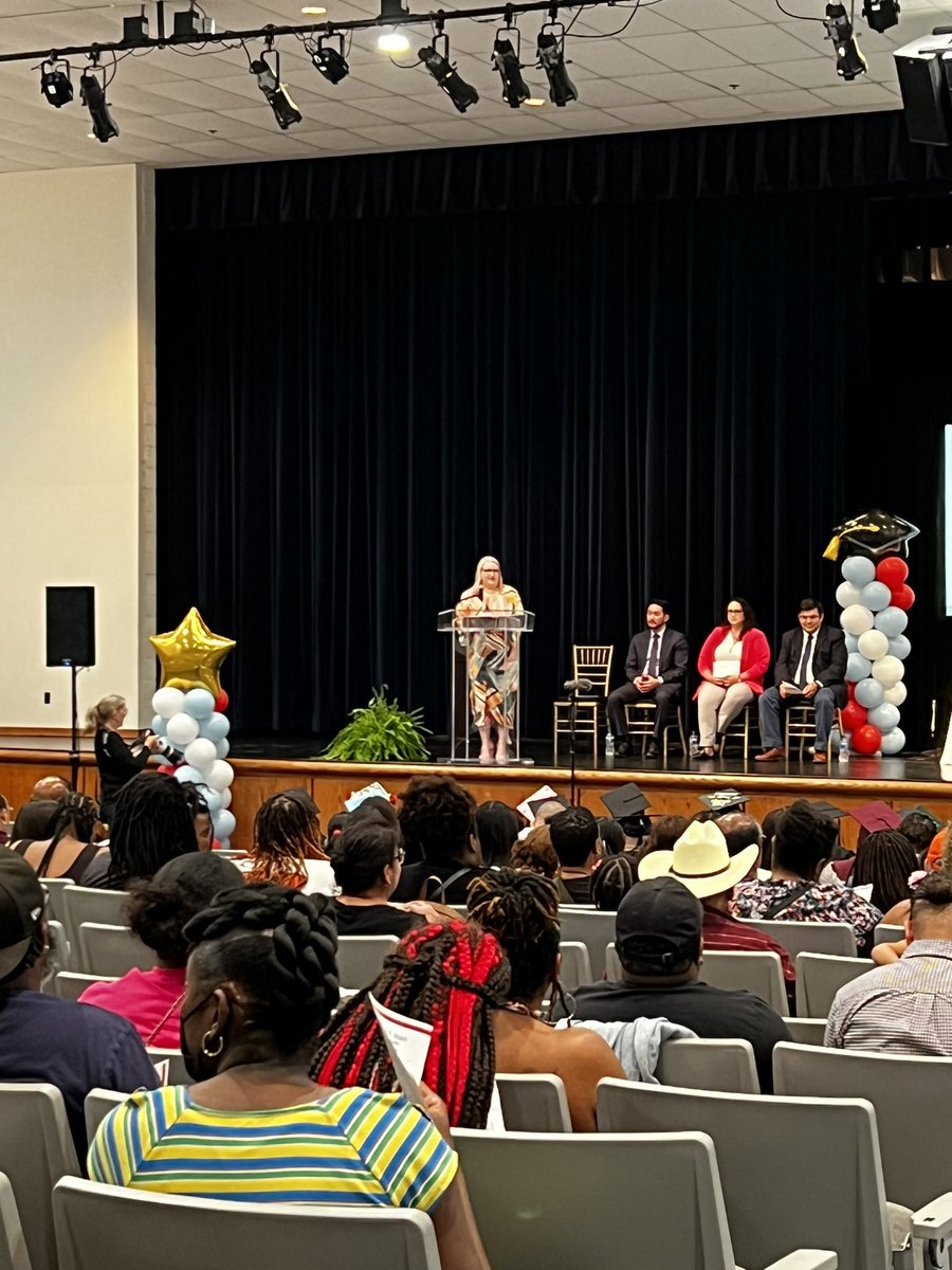 🎉Congratulations to our Fresh Start Program 2023 graduates 🎓We are extremely proud of you-Fort Worth ISD alumni!  #onefortworth #hope #joy #nevertolate 👨🏼‍🎓🧑🏼‍🎓

@FortWorthISD @gracie_guerrero @Melissa1Kelly @CharlieGarciaFW @amramsey13