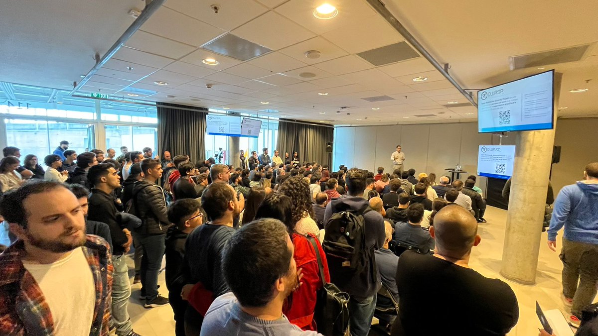 owasp_uy's tweet photo. Fotos de los diferentes espacios del capítulo en IT Builders Live el 27/5 en Antel Arena. Contamos con un taller, una conferencia y un espacio de meetup para interactuar con los asistentes 😎

Acceso a las presentaciones en la web: https://t.co/TAiiQFN3D4 https://t.co/1BuYyc0Q8S