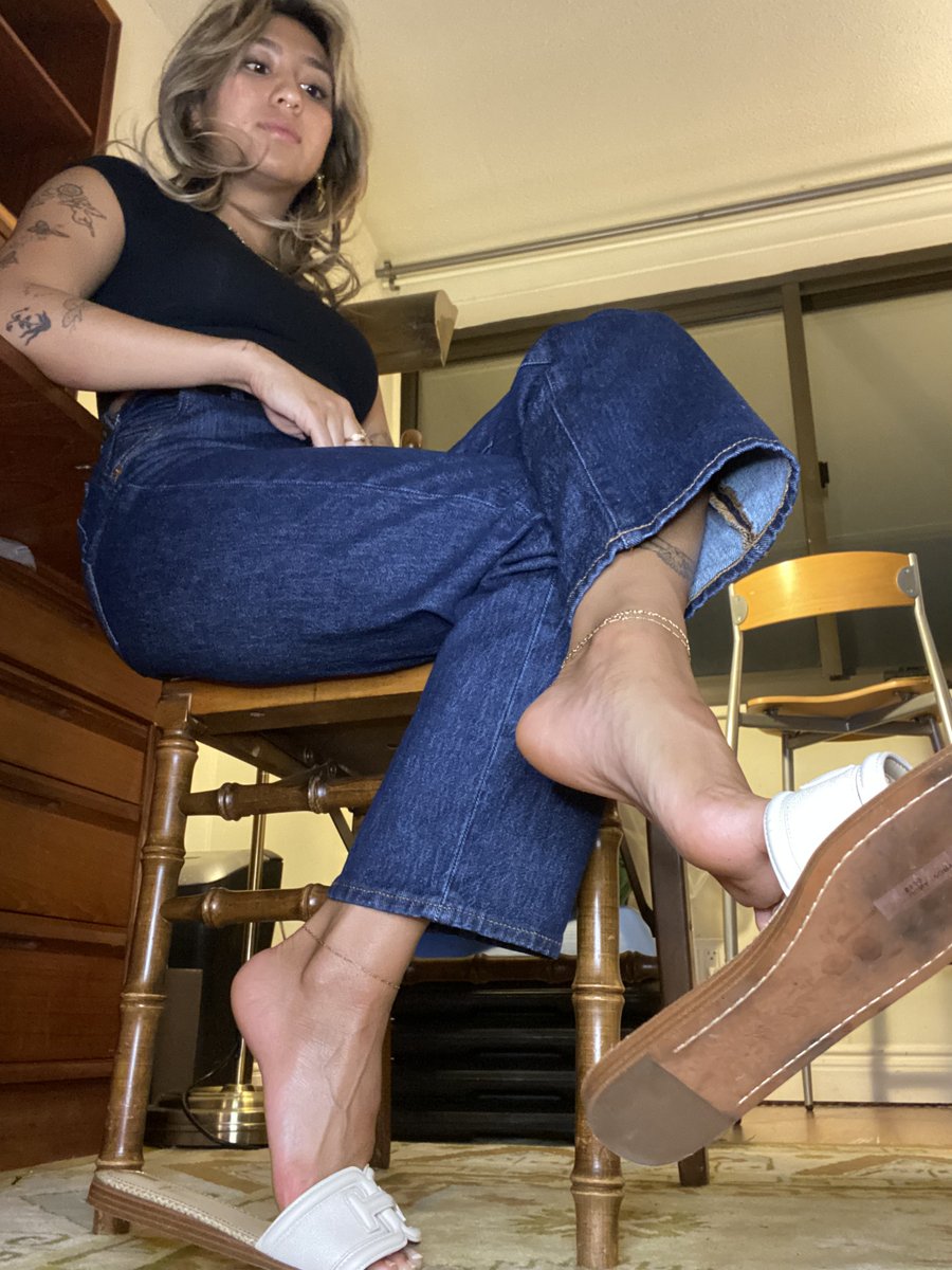 Asian Smart Soles on Twitter: "a bright soul of sunshine 🥰"