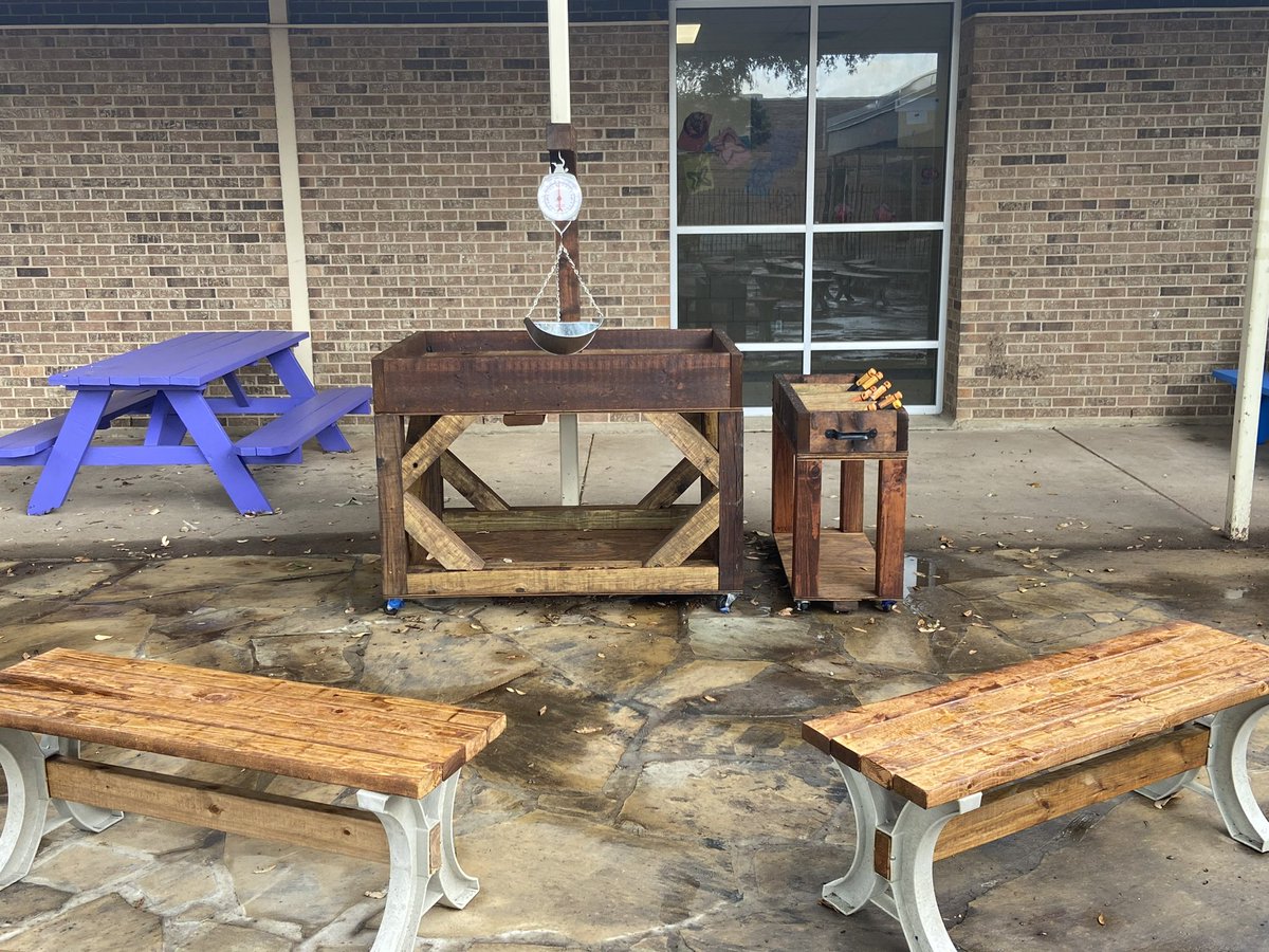 Deborah Traylor tweet media