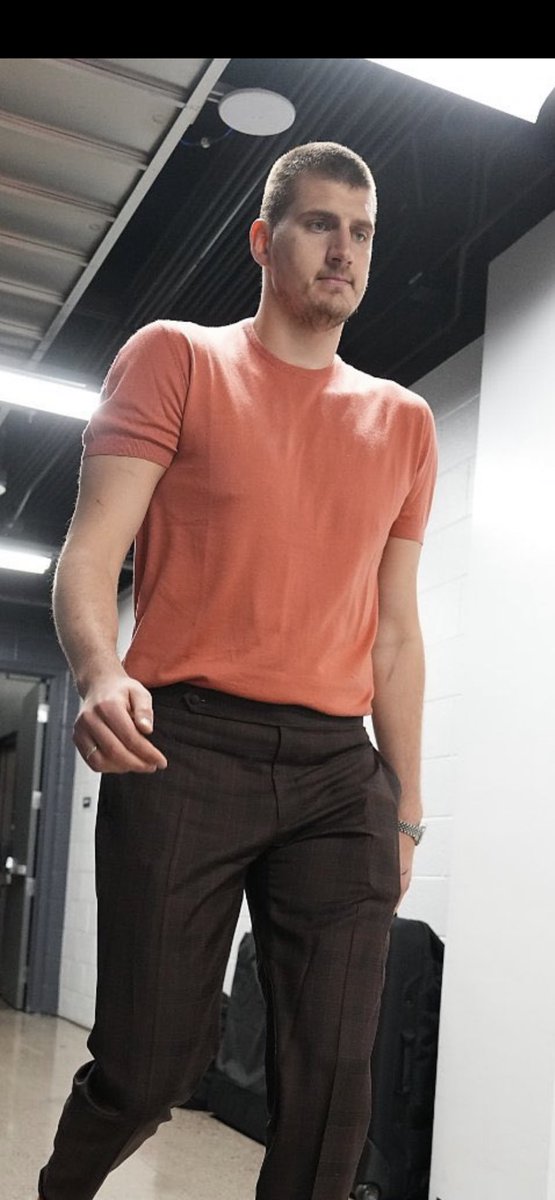 DrGordonGlazner's tweet image. Nuggets Nation   Can you retweet this please?   I&apos;m really getting sick of the &quot;fat Jokic&quot; shit.  Let people who don&apos;t know better see the real Jokic  #thinjokic