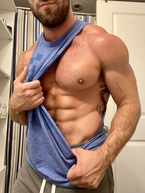 Just a peak 🫣😈  Use code ✨GRUNTJAMESFOX✨ at checkout at @FortTroff to get 10% off your order 💪🏻🙌🏻   🔗https://t<a href="/tag/gaymuscle"class="tags"><span>#gaymuscle</span></a><a href="/tag/gayjock"class="tags"><span>#gayjock</span></a><a href="/tag/gaystud"class="tags"><span>#gaystud</span></a><a href="/tag/musclegay"class="tags"><span>#musclegay</span></a><a href="/tag/gayo"class="tags"><span>#gayo</span></a>