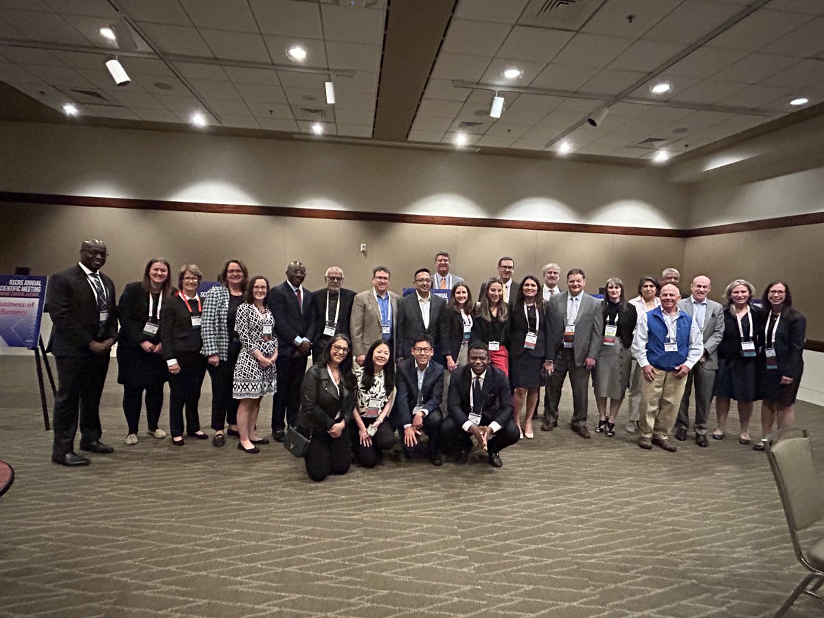 A huge thank you to the wonderful group of mentors who helped with speed mentoring and our star moderators! ⁦@Doc_Brown44⁩ ⁦@SeanLangenfeld⁩ ⁦@ASCRS_1⁩ ⁦@CRSVirtualEd⁩ ⁦@ValNfonsam⁩ ⁦@SaurNicole⁩ #ASCRS2023