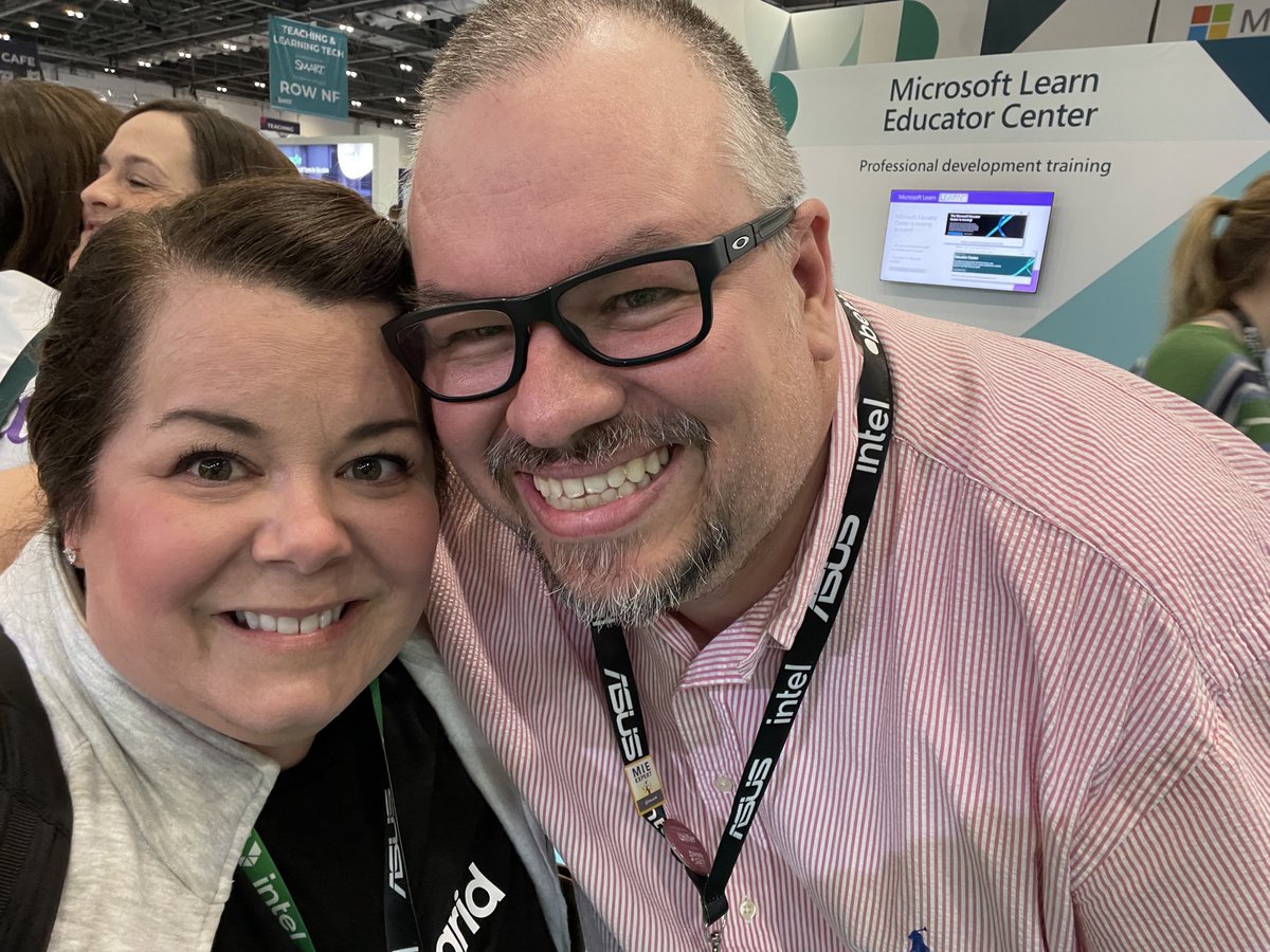 annkozma723's tweet photo. @Lanny_Watkins @kerszi @MicrosoftFlip Forever thankful for both of your friendshipsβ¦ if it werenβt for you and @kersziβs #MetAtBett storyβ¦ π₯Ήπ₯Ή
So very glad that youβre such a special part of the @MicrosoftFlip family! Love seeing this #Flipsider post, Lanny! π https://t.co/tmrYQkNcIB