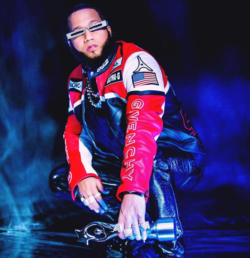 TheScenestar's tweet photo. Dembow legend, El Alfa, will be back again on Sunday, October 15, for a show at Microsoft Theater in Downtown Los Angeles!
Presale tickets are on sale now. Get the code here: https://t.co/cTUa8rSpJu
#elalfa #microsofttheater #justannounced https://t.co/Z6s1sHYo0k