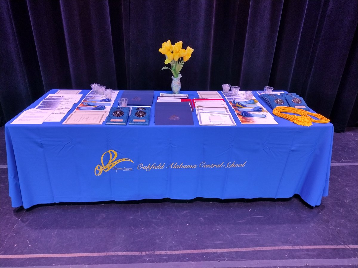 Berg542's tweet photo. Congratulations to all our Academic Award winners! 🏅🎉🏫
@OAhornets https://t.co/tEyloatVzG