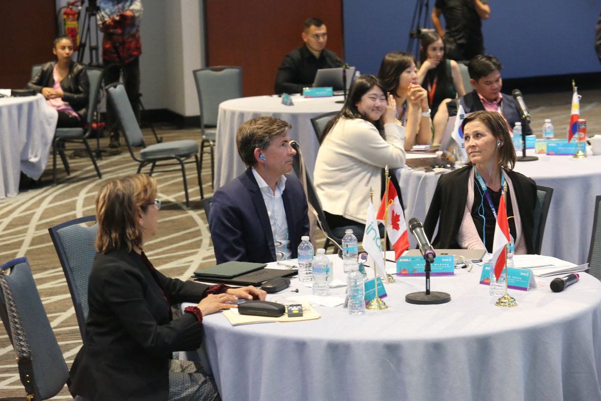 bl_ibarra's tweet photo. 🔒🌏Concluimos los trabajos del #59ForoAPPA, evento coordinado por la comisionada @JosefinaRomanV, que agrupó a autoridades en materia de privacidad y #PDP de Asia-Pacífico para abordar temáticas de vanguardia y compartir experiencias para afrontar los desafíos de la era digital. https://t.co/PIvzmrrLgN