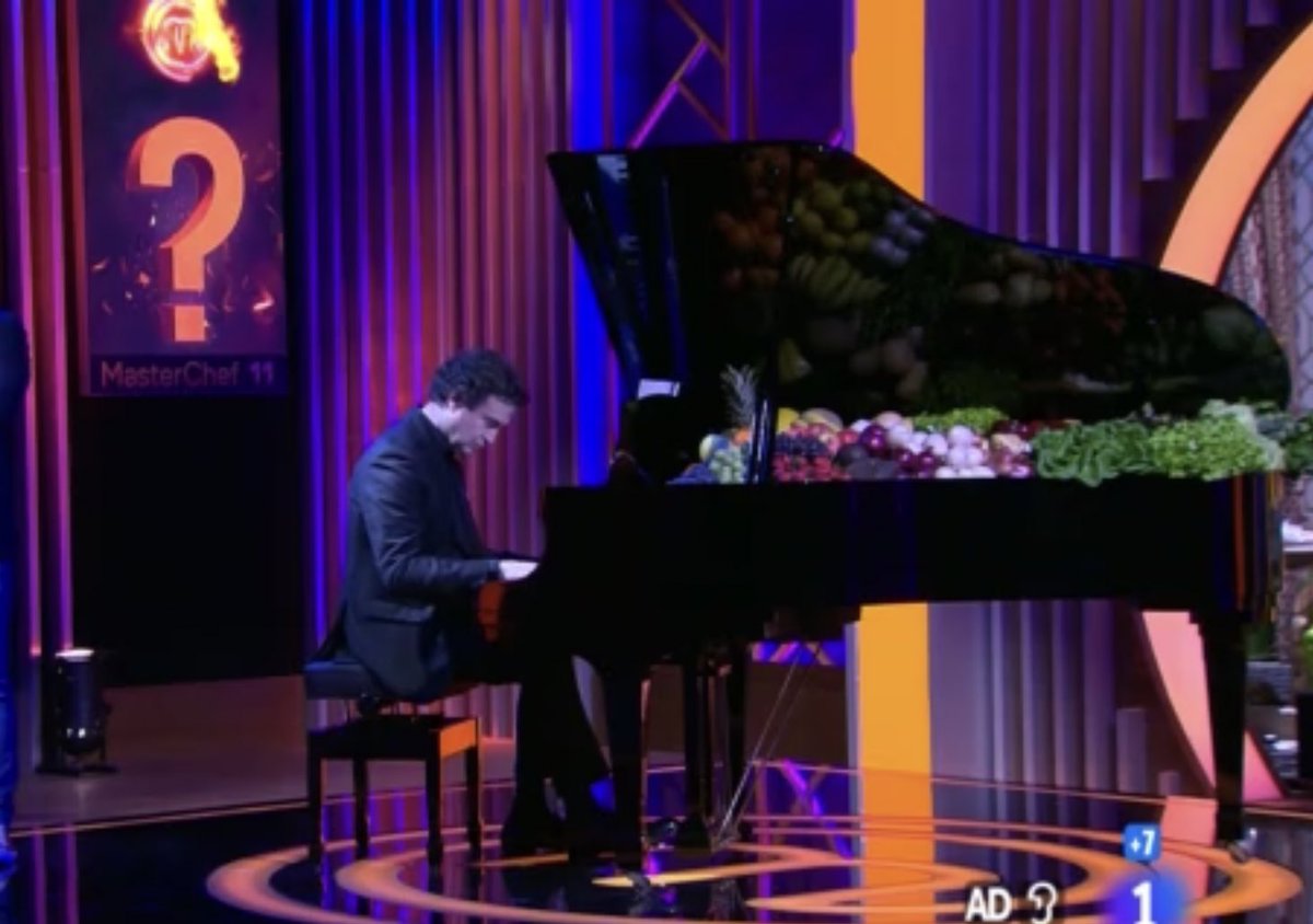 Ruben Codeseira (@coderubens) on Twitter photo Pepe es al piano lo que Luca a la cocina
#masterchef11
<a href="/jothamchef11/">Jotha MasterChef 11</a> <a href="/alexmchef11/">Alex MasterChef 11</a>
<a href="/MasterChef_es/">MasterChef</a> Pepe es al piano lo que Luca a la cocina
#masterchef11
<a href="/jothamchef11/">Jotha MasterChef 11</a> <a href="/alexmchef11/">Alex MasterChef 11</a>
<a href="/MasterChef_es/">MasterChef</a>