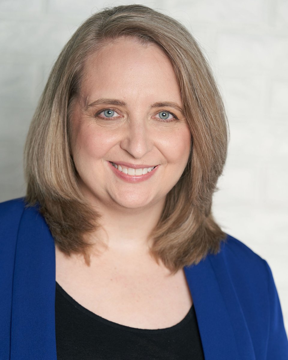 BrownCSDept's tweet photo. @BrownCSDept alum Sharon Adamus shares her journey from teaching to acting. More at Brown CS news: https://t.co/ms47EFVRdA https://t.co/s1n9XetmwW