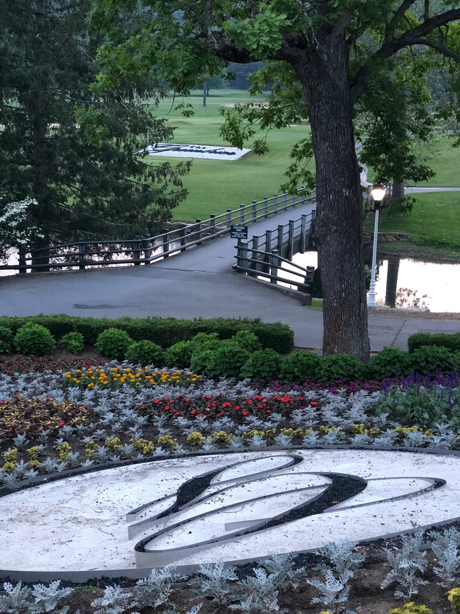AshleeVoda's tweet photo. This was an incredible #salesincentivetrip @The_Greenbrier https://t.co/YjMMtTe5Za