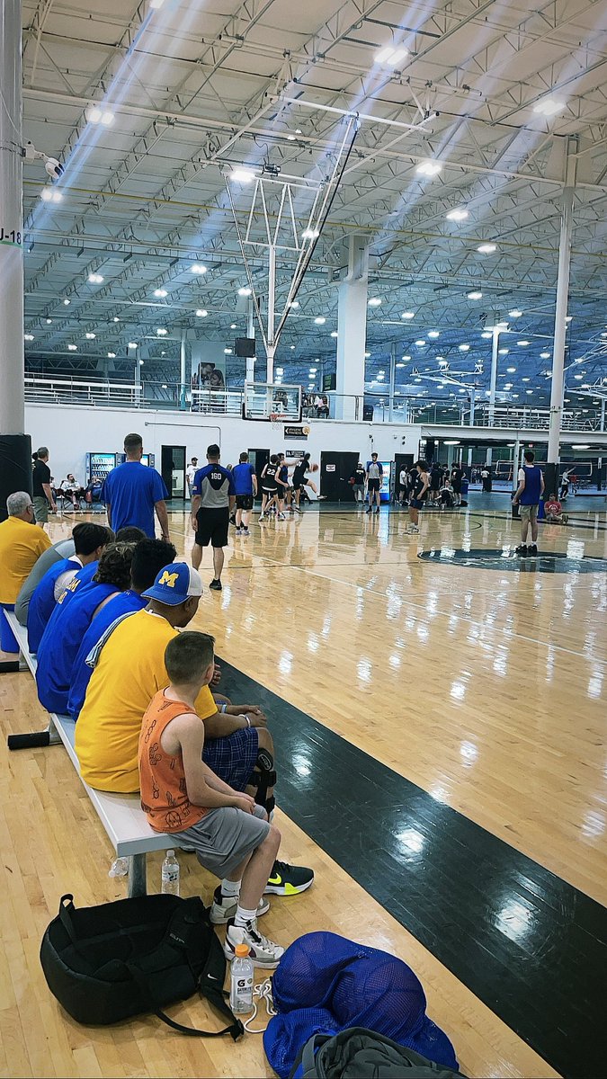 First night of our <a href="/NookBasketball/">SpookyNookBasketball</a> Varsity summer league games! #NEXT