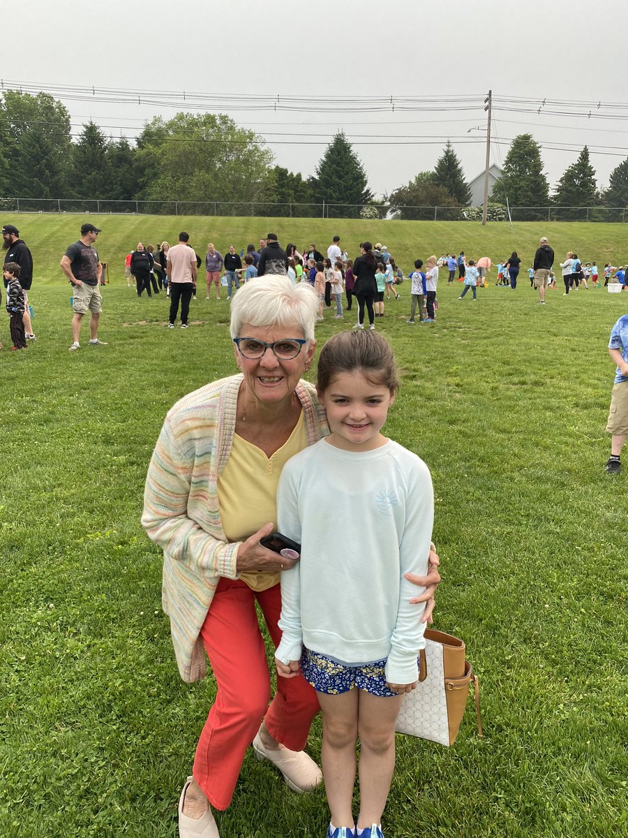 JTPSMeka's tweet image. Even grandma from Florida came to field day!!!