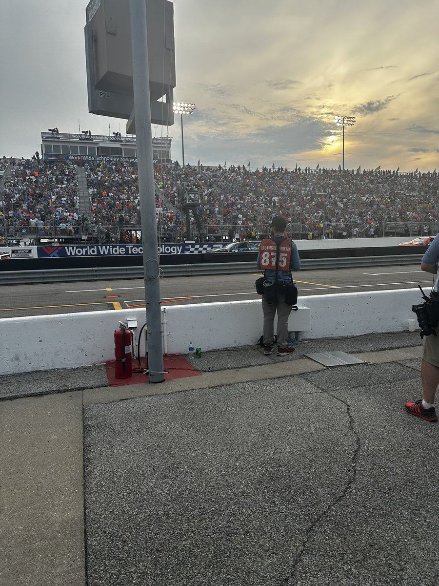 I don’t know if I was flattered or annoyed that I was asked a few times when I was in the pits at the #EnjoyIllinois300 this weekend “so are you and influencerrrrrr orrrrr a vloggerrrrr? Why are you here?” By other people with the same access passes