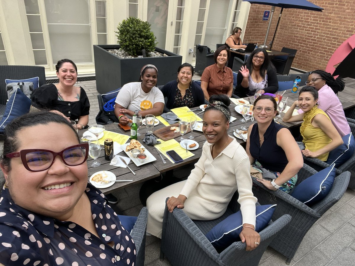 Wow! Day 2 of #IQRMI was all about community building and Intersectionality Praxis! So grateful to create strong bonds with this group of Black, Indigenous, Latiné, Queer emerging scholars and CATALYSTS in #QualitativeResearch !