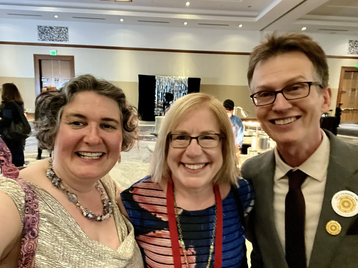 Proud to celebrate with multi-award winners Jay Pea and Karin Johnson - American Academy of Sleep Medicine (AASM) Foundation, AASM, and Sleep
Research Society (SRS)- in honor of their advocacy for standard time. #SLEEP2023 #savestandardtime