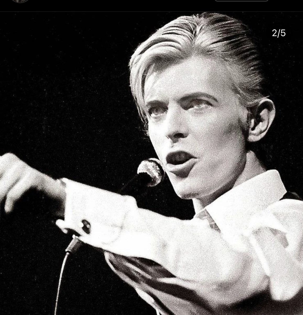 I'm in the mood for your love
For your love
For your love
For your love - oh

What In The World
David Bowie 1976
#BowieForever