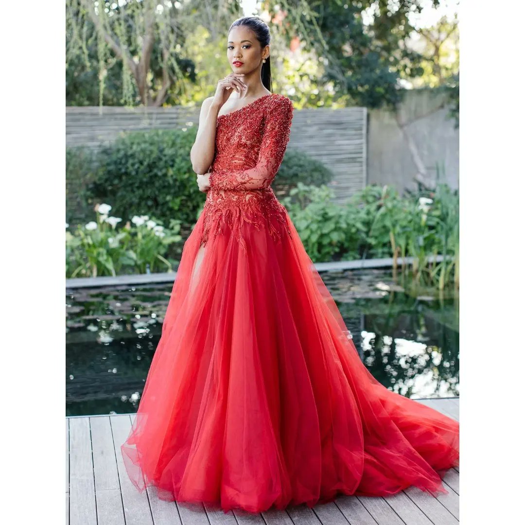 AN ALL TIME FAVOURITE! ❤❤❤
@kailen_01 Thank you for trusting the process!

'We don't make dresses, we make dreams come true.' 

#stephenvaneeden2022  #couture #redcarpetglamour #matricfarewell #madetoorder #capetowndesigner #couturedesigner #southafrica #southafricandesigner