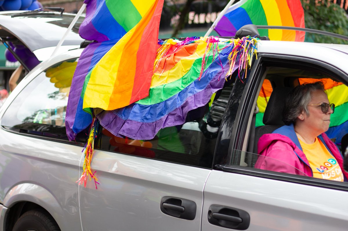 rafaelshimunov's tweet photo. AIDS Center of Queens County #ACQC representing at Queens Pride Parade serving 10,000 HIV+ clients, and 30,000 community residents in 5 sites throughout Queens NYC.

27/ 📸 Francis Shimunov #QueensPride #PrideParade https://t.co/yZ3lXgdHAl