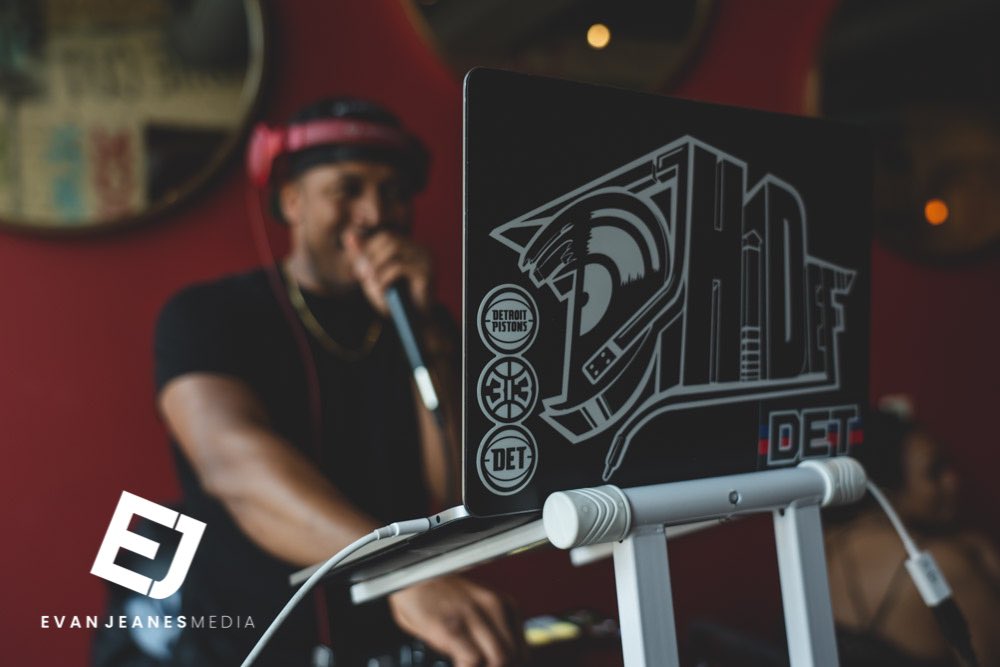 Random moments turned into photographic wonders today in The D. Exploring the vibrant streets of Midtown Detroit, we stumbled upon The Block Detroit for their Sunday brunch, where the incredible <a href="/hidefstef/">hidefstef</a> mesmerized the crowd with his unmatched DJ expertise.