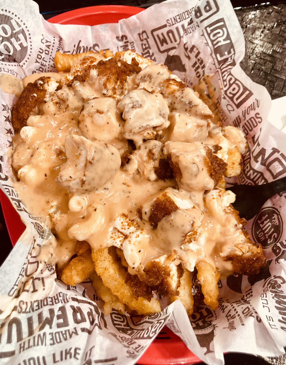 GrandmaGracieB's tweet image. Some pre-movie dinner food &amp;lt;3
#SpiderMan #SpiderVerse Love that #nashvillehot spice 😋