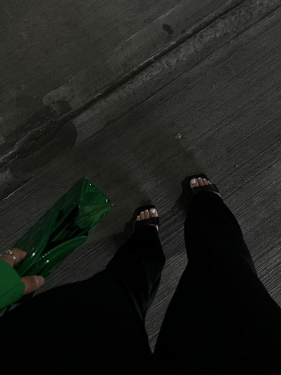 AloraMckay's tweet image. verde