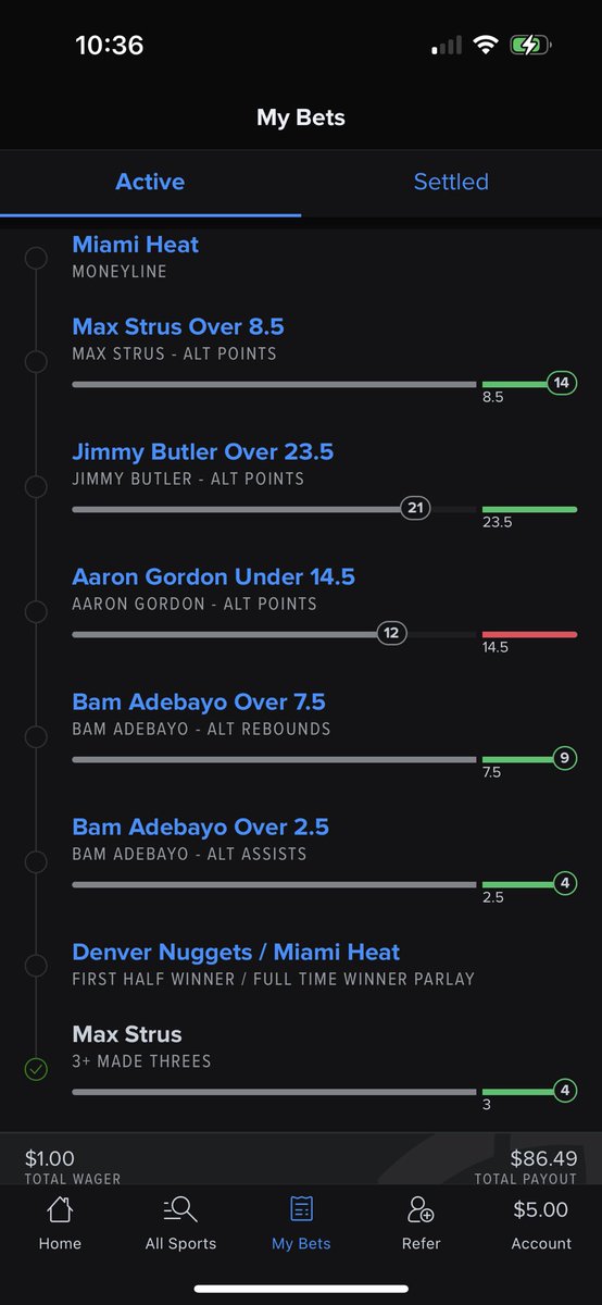 RealBAustin's tweet image. Made this bet after putting in -8 #Denver bet and didn’t think it had chance but literally thought it did after #kevinlove starting and I knew they were gonna feed #maxstrus #HEATCulture #GambingTwitter @br_betting