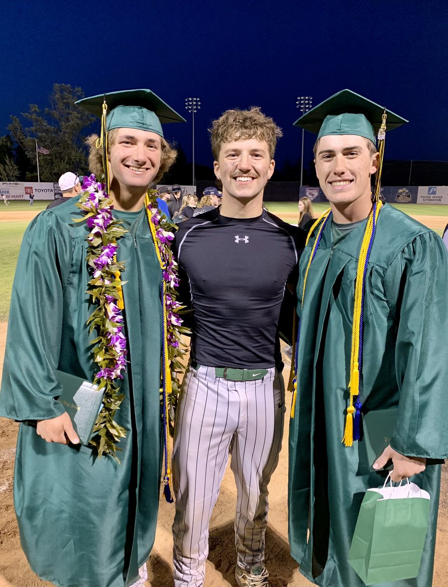 Andrew Demianew tweet media