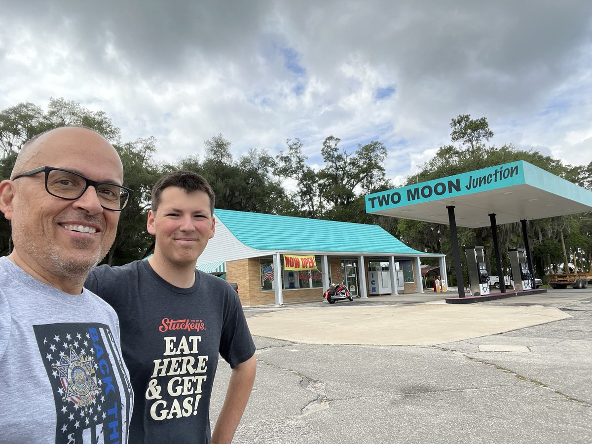 GregLaxton's tweet photo. Hey @StuckeyStop!  The old #Stuckeys on #US301 in Hilliard FL has been repurposed, REOPENED and looks GREAT! (They’re on FB - time for a sales call😀) @StuckeysPecans https://t.co/vL1rcJZIKS