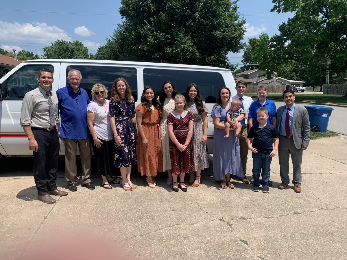 Great time at Hillside Baptist Church with pastor Bingham this morning. 

We were also able to spend time with Dr. Jack Baskin and Mrs Baskin. What a testimony of faithfulness and fervent love for the Lord!  

Keep the WCBC Voices of Praise trio in your prayers as we travel!