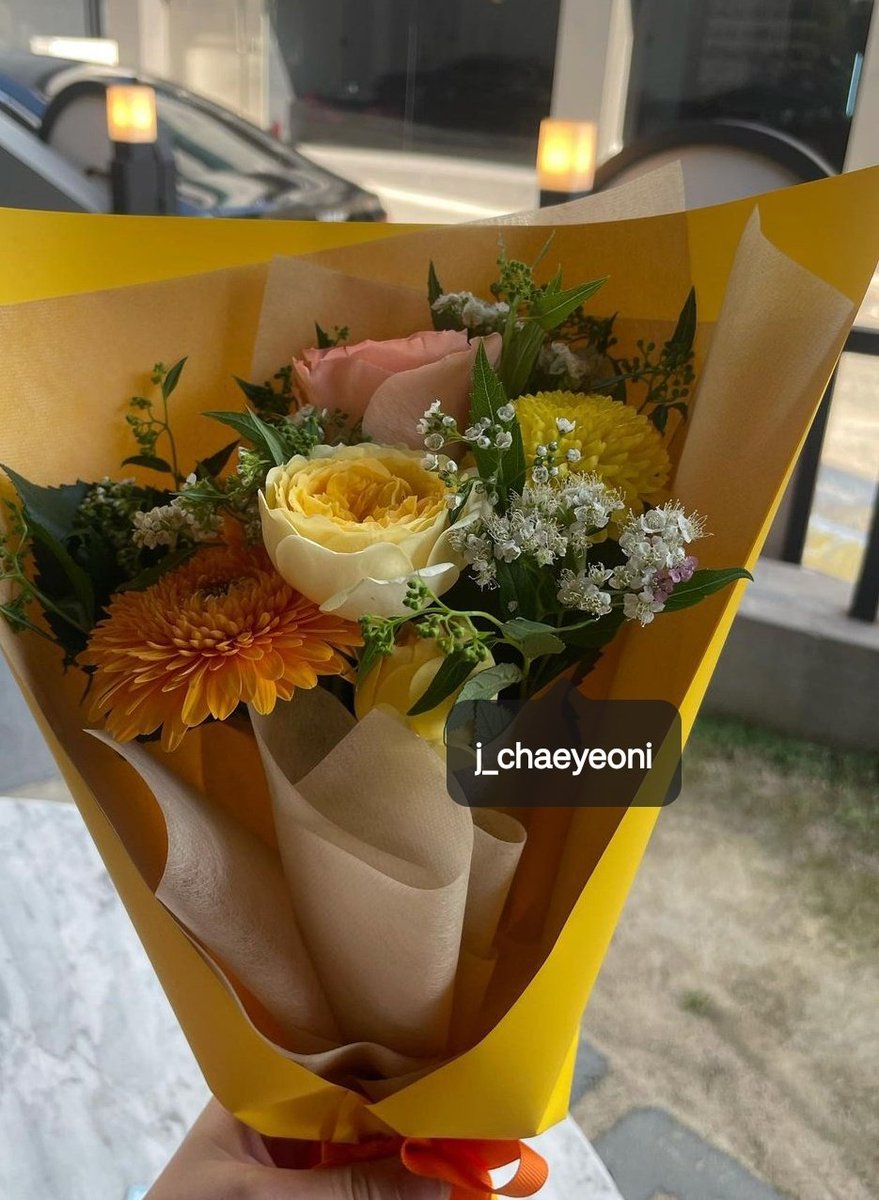 chaeyeon was tagged on choi ri's ig updates 💐
#JungChaeyeon #정채연 #MyFirstLove