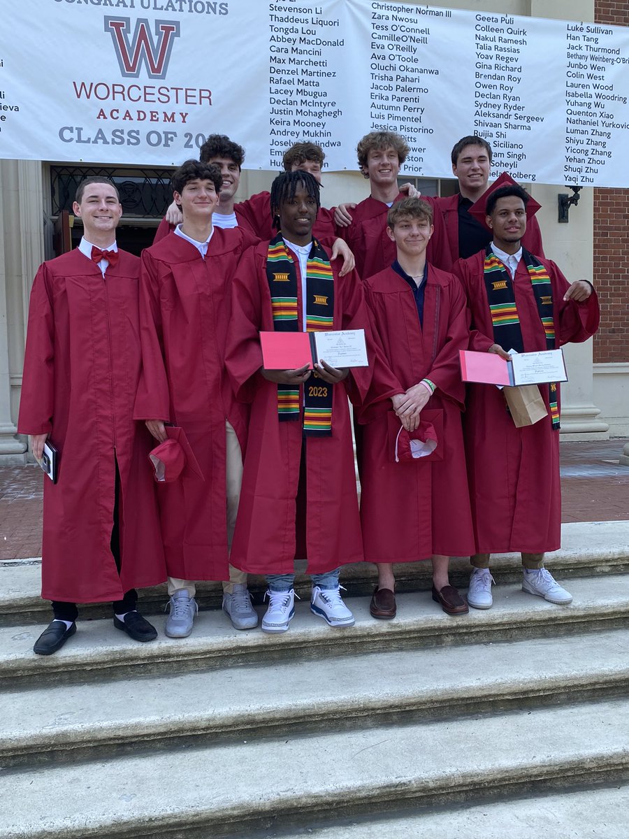 Huge congrats to the 9 WA Basketball members of the @WorcesterAcdmy graduating class of 2023. This group represented themselves with class throughout their WA careers, and we wish them well on their respective next steps!  #WABasketball #HST