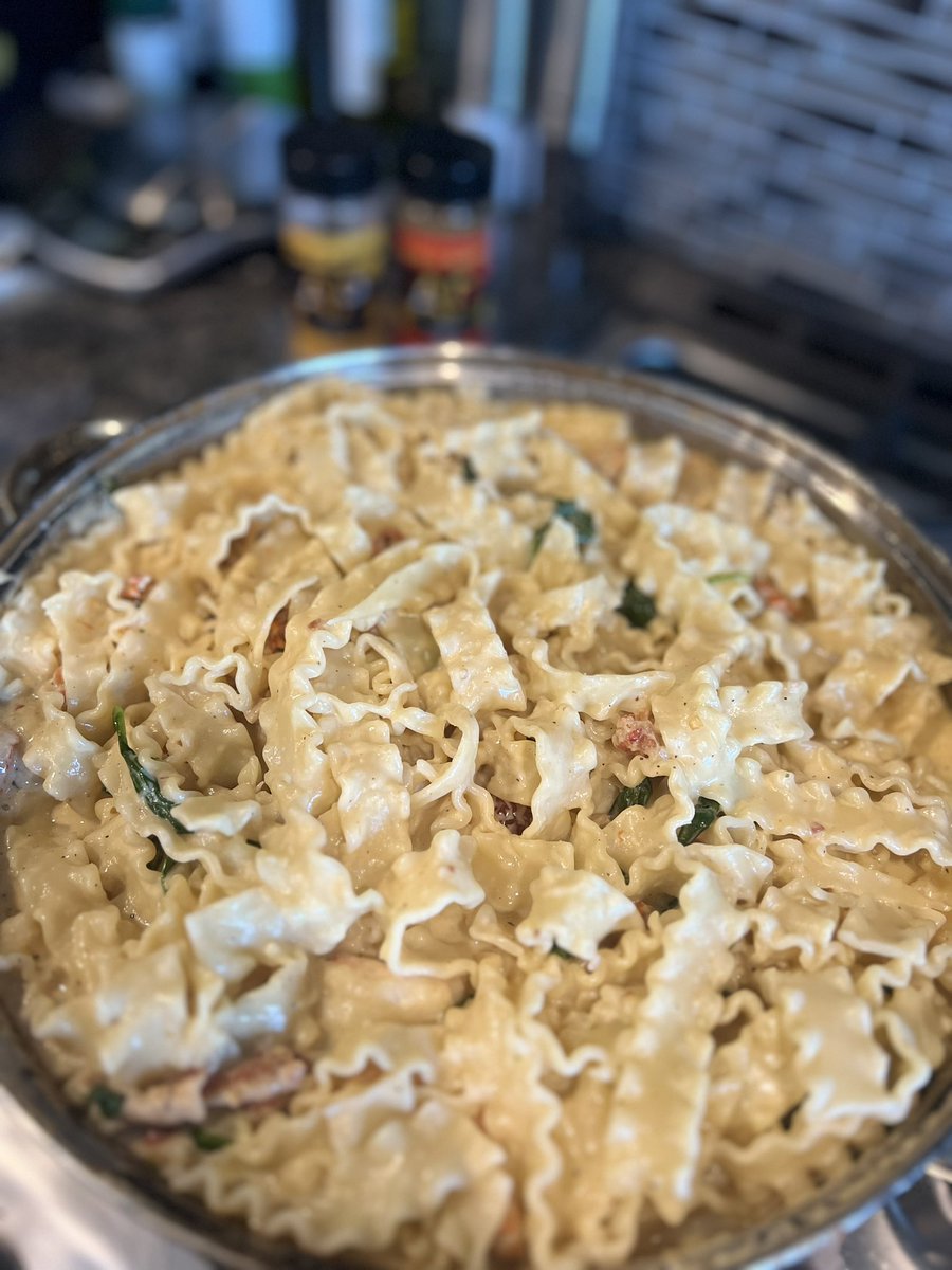 Premiere_Properties tweet media