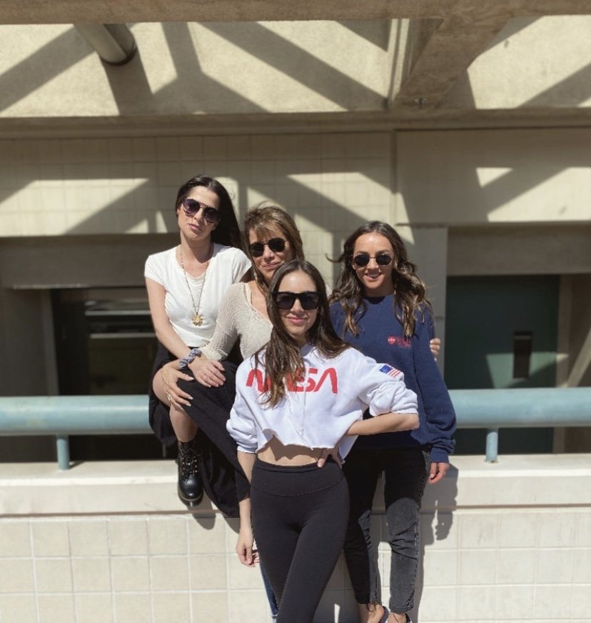 Triciaa56109648's tweet photo. My favorite GH family. 
#LoveforLexi #DavisWomen ♥️♥️♥️ https://t.co/cbXQRM1h35